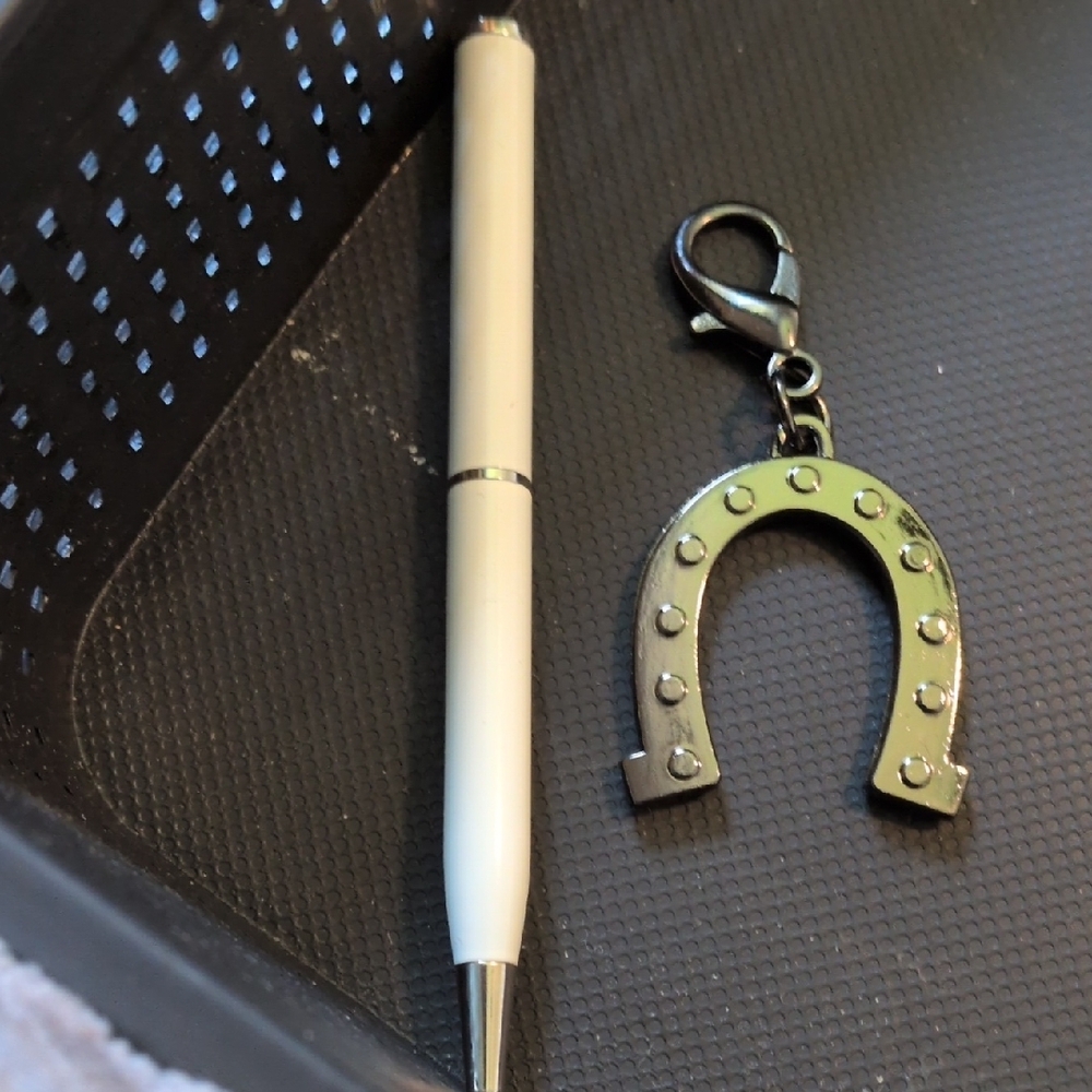 Gunmetal Horseshoe Bag Charm - Picture 2 of 4